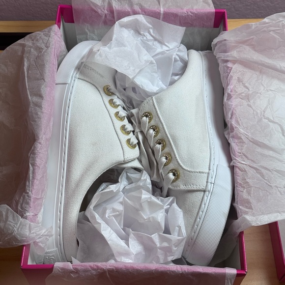 Lilly Pulitzer Abigail Canvas Mule Sneakers Resort White original box- 8.5 - Picture 3 of 16